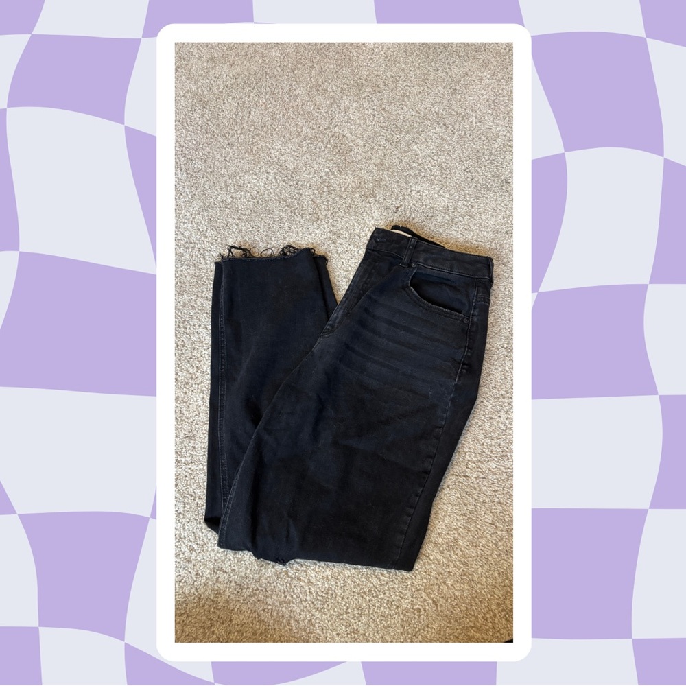 Women’s Black Distressed Jeans